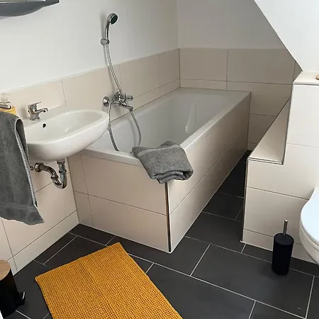 Apartment Seyfarthrooms - 4 - 110qm, Ueber 2 Etagen, Zentral Gelegen