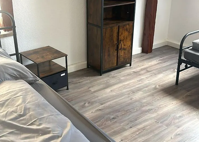 Seyfarthrooms - 4 - 110qm, Ueber 2 Etagen, Zentral Gelegen * Crimmitschau